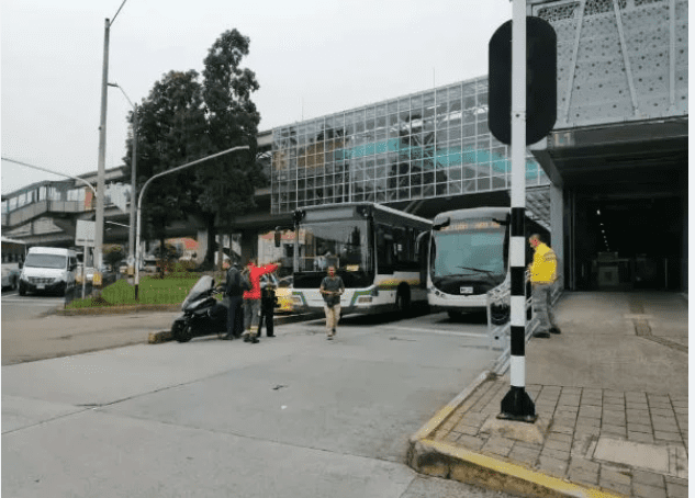 Por un peatón imprudente, 10 personas resultaron heridas en Medellín