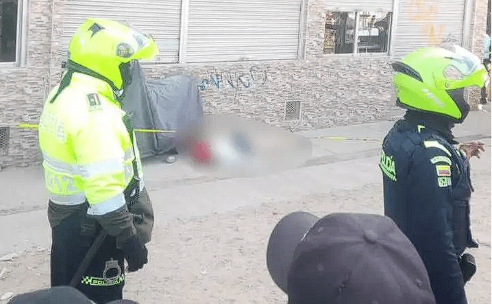 Dos personas muertas en medio de una balacera en Bogotá, en la calle 59