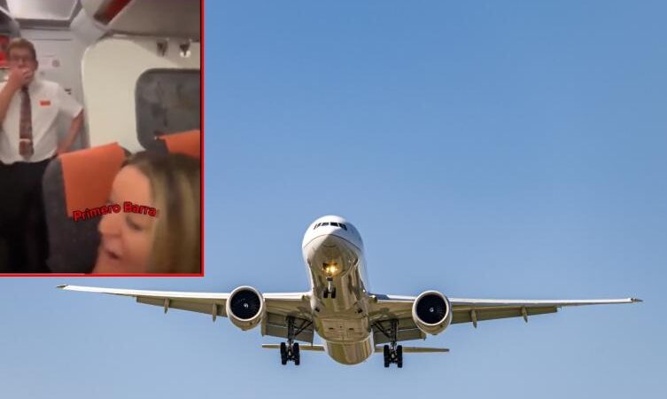 Una pareja fue sorprendida teniendo relaciones sexuales en un baño de un avión