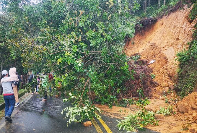 Fuertes lluvias en Santander, provocaron el colapso de viviendas dejando dos personas lesionadas