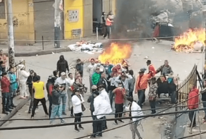 En el barrio María Paz, localidad de Kennedy, en horas de la mañana se presentaron protestas por parte de los recicladores