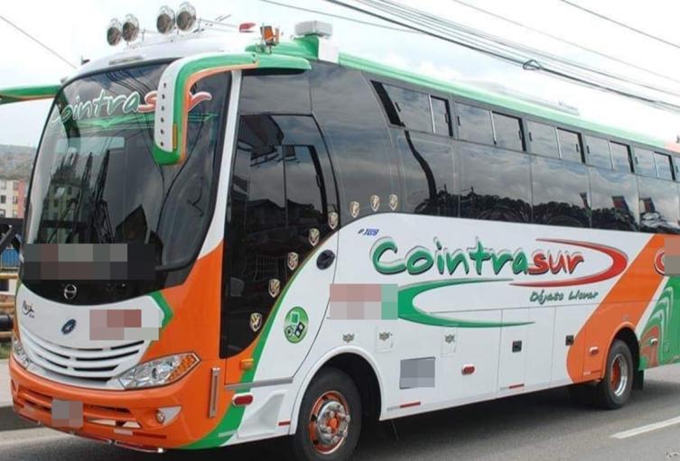 Un bus de la empresa Cotrainsur, fue robado en vías del Tolima, al parecer por no pagar una extorción