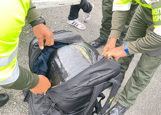 Un hombre fue capturado en Santander, con una maleta cargada con 35 kilos de marihuana