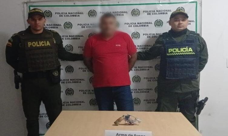 Capturado un hombre 42 años, quien amenazaba con arma de fuego a su pareja sentimental en Casabianca