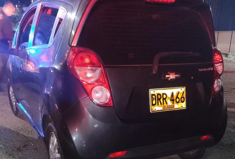 En un intento de robo, un hombre al interior de un vehículo resultó herido, en el barrio Jardín en Ibagué