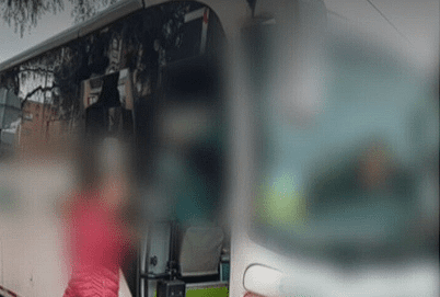 Conductor de ruta escolar fue arrestado por abuso continuado a joven con discapacidad en Bogotá