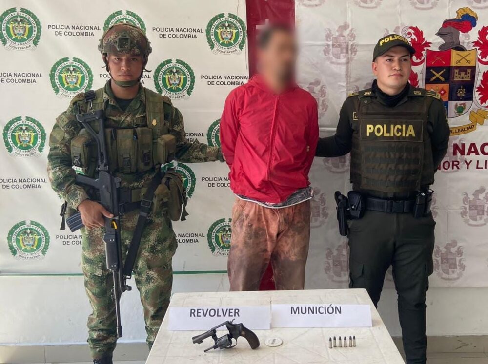 Hombre que deambulaba por el Líbano con un arma de fuego fue capturado