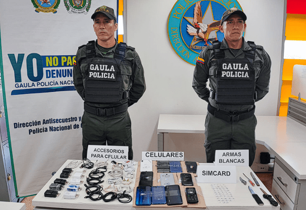 Operativo en Picaleña deja varios celulares incautados, cargadores y armas blancas