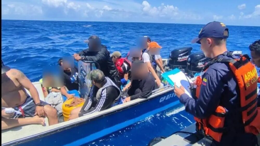 En San Andrés una embarcación con 18 migrantes irregulares naufragó.