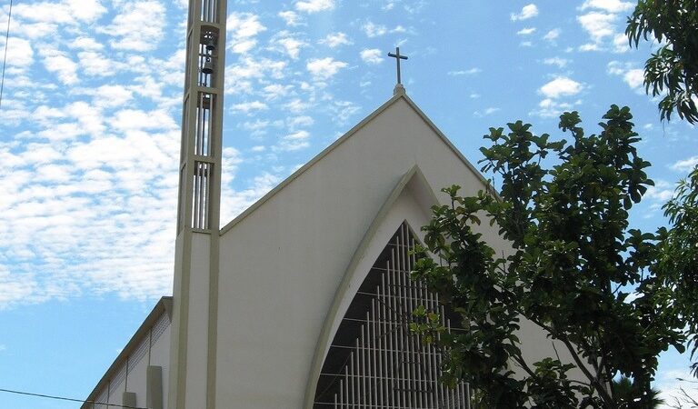 Decreto en Ambalema Tolima prohíbe el parrillero hombre después de 6:00 de la tarde.