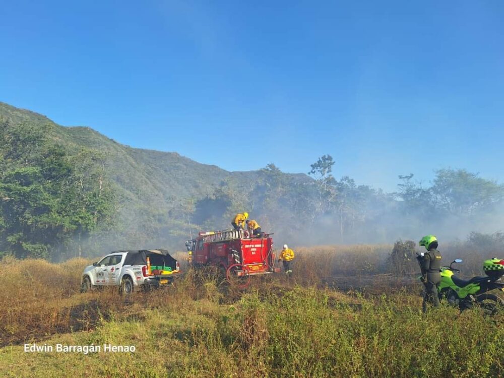 Incendio forestal de gran magnitud en Honda Tolima.