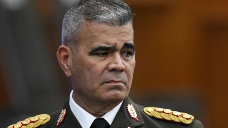 El ministro de Defensa de Venezuela, Vladimir Padrino López, reafirmó su lealtad al presidente Nicolás Maduro