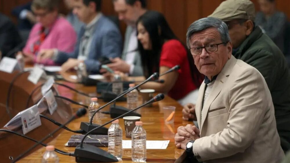 El ELN bajo presión: El tiempo se agota para retornar a la mesa de negociación y extender el cese al fuego