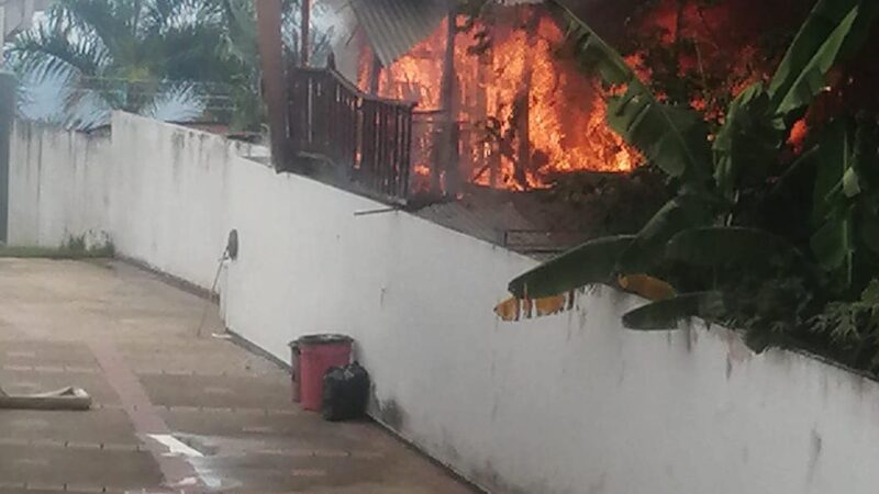 Incendio🔥Niños del CDI en Icononzo evacuados a tiempo por grave incendio