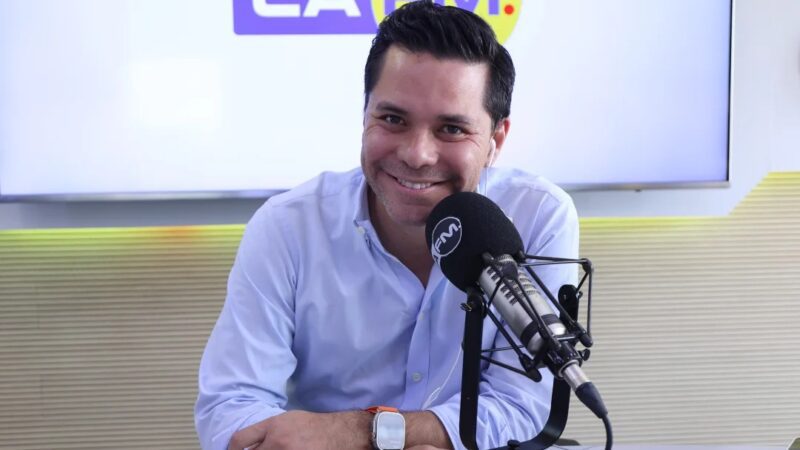 Luis Carlos Vélez dejará la dirección de La FM el próximo 15 de octubre