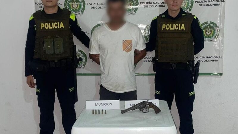 Guardia Indígena y Policía Tolima capturan un sujeto con un arma de fuego en la vereda Yaberco, Coyaima