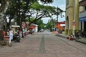 Habitantes de El Salado cierran la Avenida Ambalá en protesta por la falta de agua