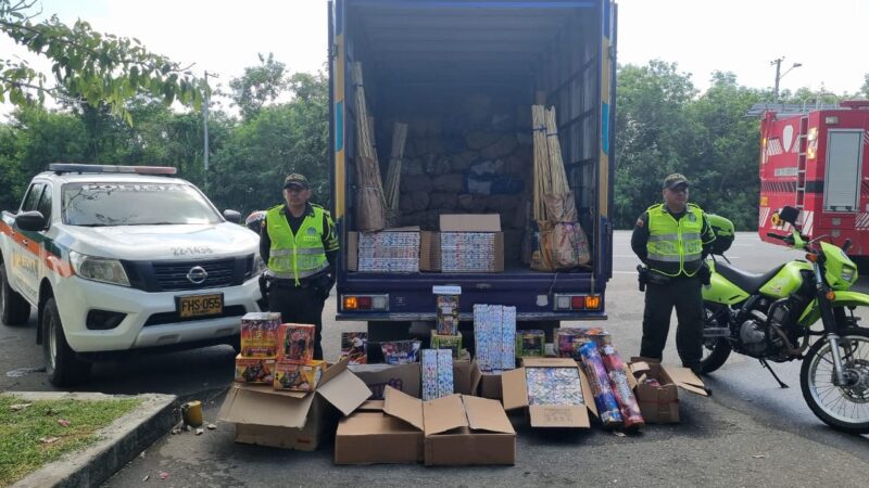 Policía Tolima con el escuadrón “anti pólvora” entrega balance con la incautación de más de 2.355 kilos de material pirotécnico durante esta época de fin de año.