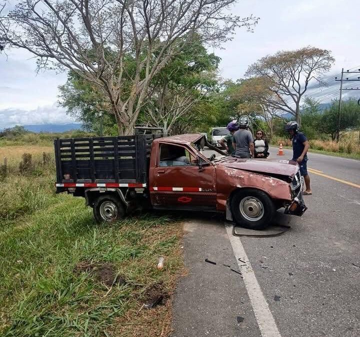 Extra Aparatoso volcamiento en la vía Ibagué – Alvarado deja varios heridos