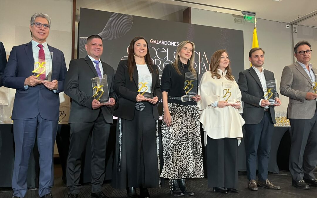 COMFENALCO TOLIMA RECIBIÓ EL GALARDÓN A LA EXCELENCIA EMPRESARIAL 2026Alexander Barragán Alfaro fue reconocido por La Nota Económica en la categoría Desarrollo Regional