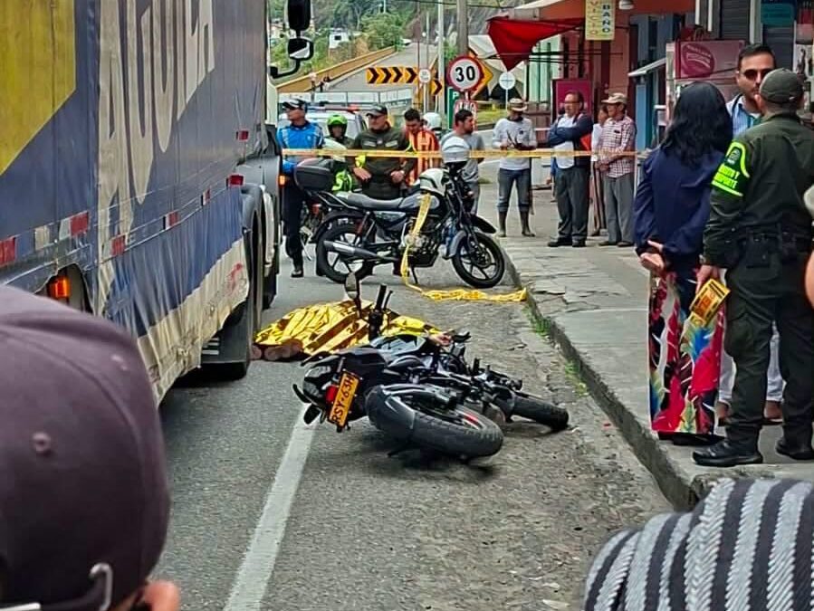 Accidente cobra la vida de un motociclista en #Cajamarca